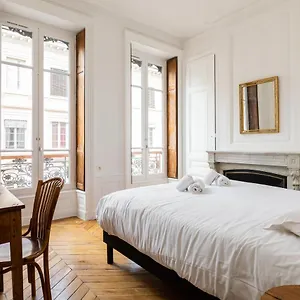 Dify Castries Quartier Ainay Appartement